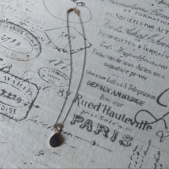 1928 Jewelry, Flower Cameo Necklace, Vintage style - Picture 2 of 4